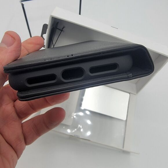 Uunique Genuine Leather Folio Wallet Case for iPhone XS Max - Black, Brand New - Picture 10 of 10